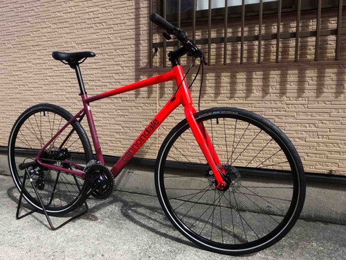 手渡し大阪市CANNONDALE QUICK LTD ブラックチェリー SM 自転車本体